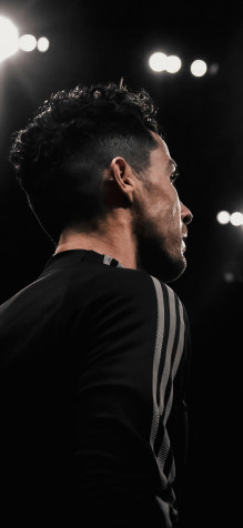 Ronaldo Black Phone Background 944x2048px