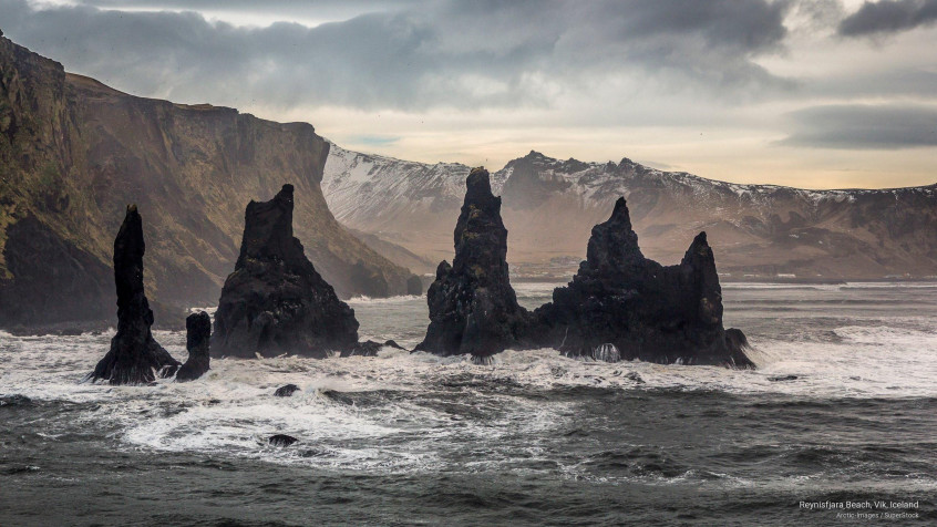 Reynisfjara Iceland 2k QHD Wallpaper 2560x1440px