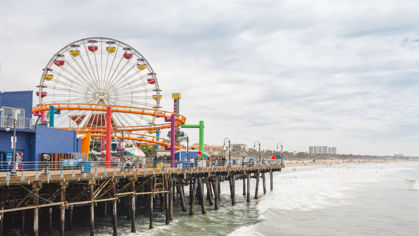 Santa Monica Pier 2k QHD Wallpaper 2560x1440px