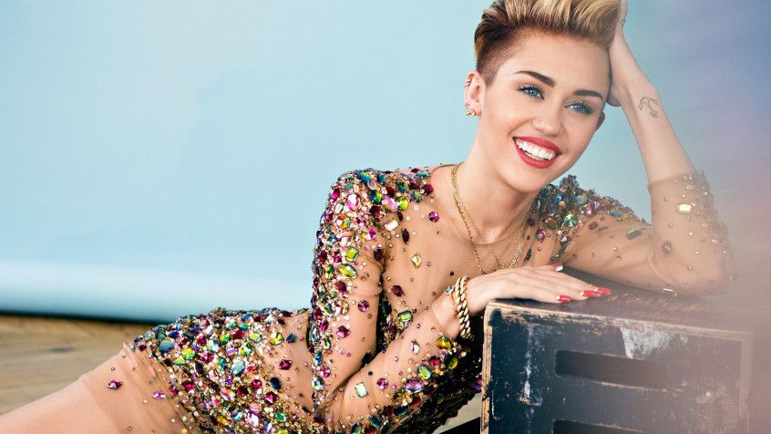 Miley Cyrus 4k UHD Wallpaper 3840x2160px