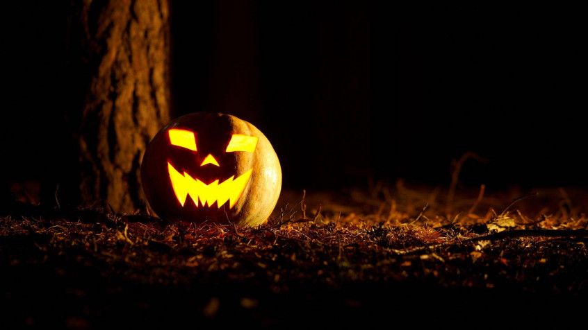 Jack Olantern Desktop Wallpaper 2000x1125px