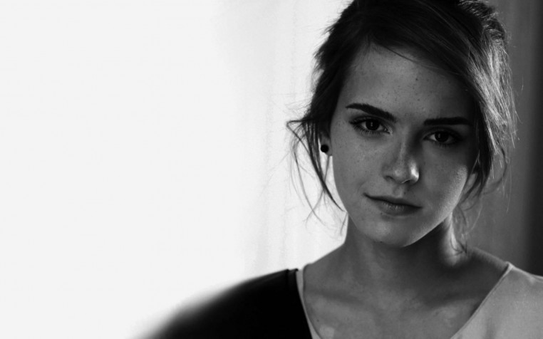 Emma Watson Widescreen HD Wallpaper 1920x1200px