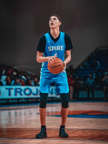 Lamelo Ball Mobile Wallpaper 2048x2732px