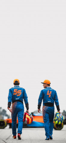 Carlos Sainz iPhone Background Image 1893x4096px