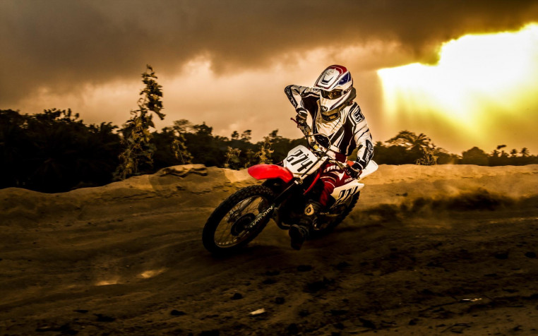 Dirt Bike Widescreen HD Wallpaper 1920x1200px