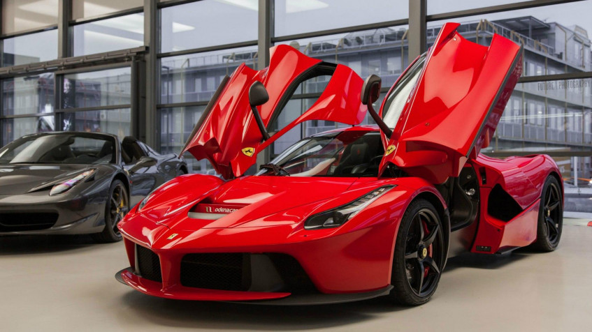 Ferrari Full HD 1080p Wallpaper 1920x1080px