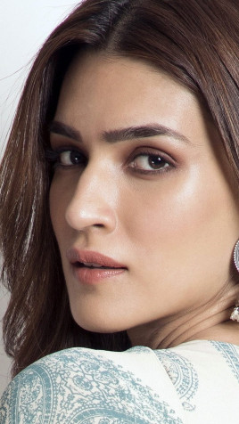 Kriti Sanon Phone HD Background 800x1417px