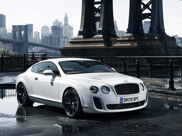 Bentley Desktop Wallpaper 2048x1536px