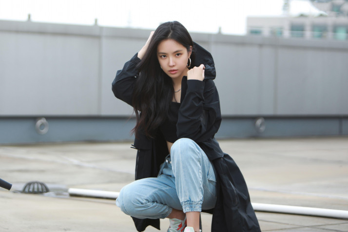 Son Na Eun MacBook Wallpaper 5000x3333px