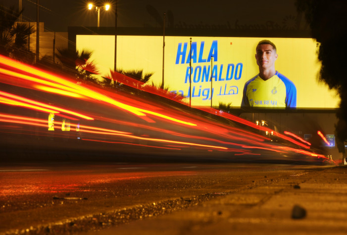 Cristiano Ronaldo Al Nassr Laptop Background 5805x3940px