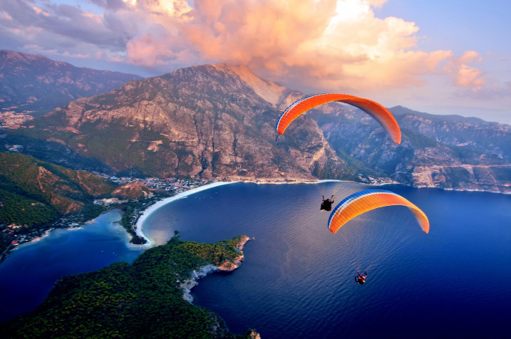 Paragliding Desktop Background 2125x1411px