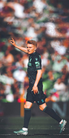 Martin Odegaard Phone Background 1030x2048px