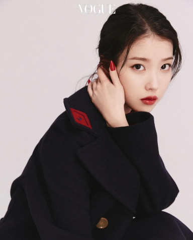 Iu Vogue iPhone Background 1131x1400px