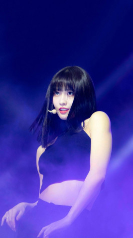 Momo Hirai Android Wallpaper 1080x1920px