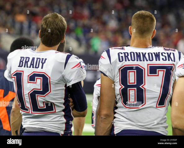 Rob Gronkowski MacBook Wallpaper 1300x1046px