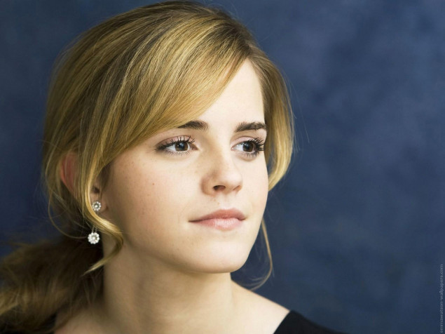 Emma Watson Desktop Background 1600x1200px