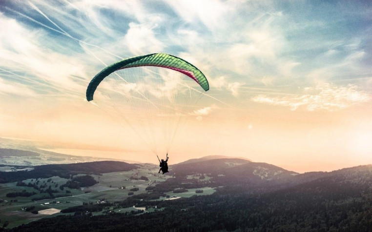 Paragliding Desktop HD Wallpaper 1280x800px