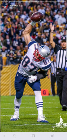 Rob Gronkowski Android Wallpaper Image 1080x2220px