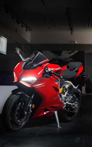 Ducati Panigale V4 Android Wallpaper Image 1848x2960px