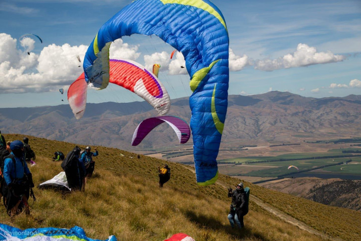 Paragliding Desktop HD Wallpaper 1440x960px