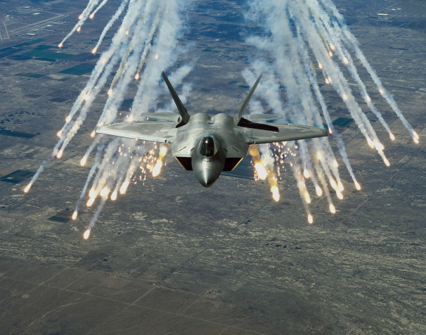 F 22 Raptor Desktop Wallpaper 2100x1650px