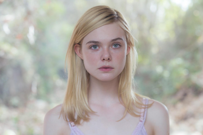 Elle Fanning Desktop HD Background 1920x1281px