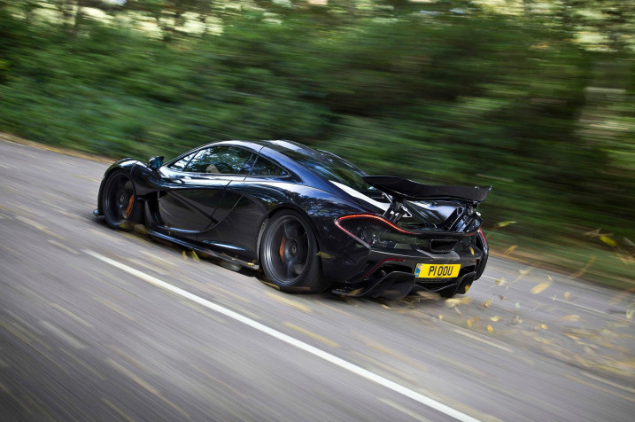 Mclaren P1 MacBook Wallpaper 2048x1360px