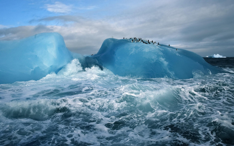 Antarctica MacBook Background 2560x1600px