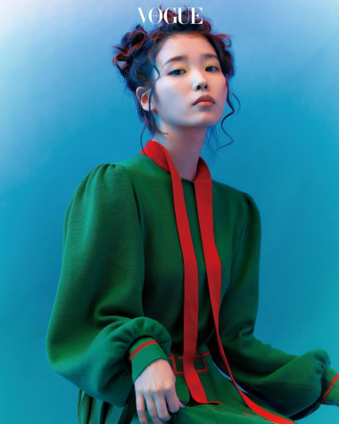 Iu Vogue Wallpaper for Mobile 1118x1400px