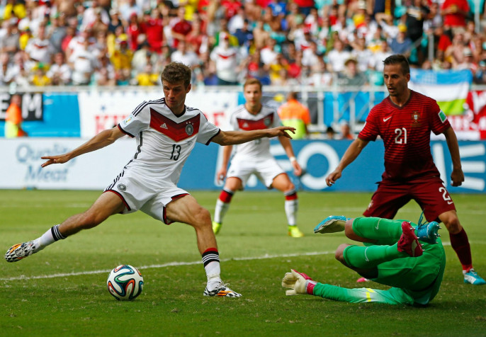 Thomas Muller HD Background 1920x1332px