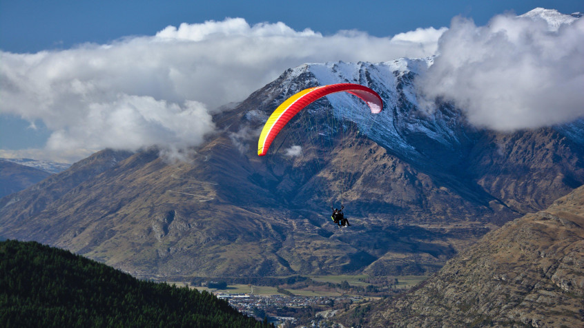 Paragliding 4k UHD Wallpaper 3840x2160px