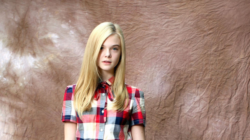 Elle Fanning Full HD 1080p Wallpaper 1920x1080px