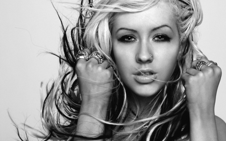 Christina Aguilera Widescreen HD Wallpaper 1920x1200px