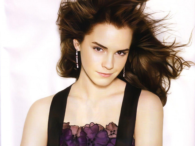 Emma Watson HD Background 1600x1200px