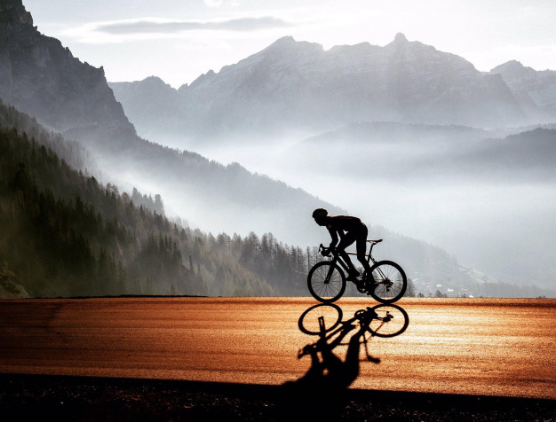 Cycling Desktop Wallpaper 2048x1558px