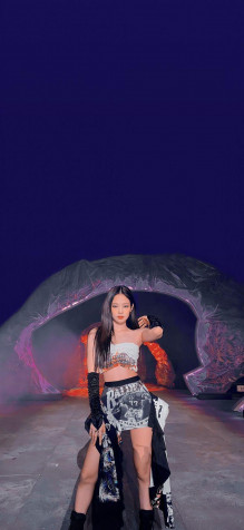 Jennie Wallpaper for iPhone 750x1625px