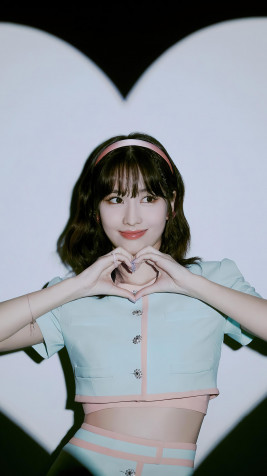 Momo Hirai 4k Phone Wallpaper 2160x3840px