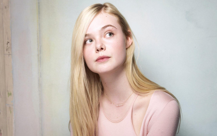 Elle Fanning Widescreen HD Wallpaper 1920x1200px