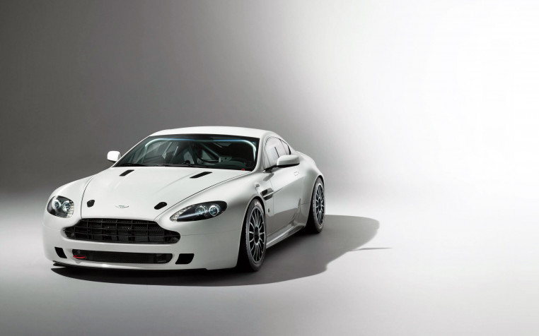 Aston Martin Vantage Laptop Wallpaper 2560x1600px