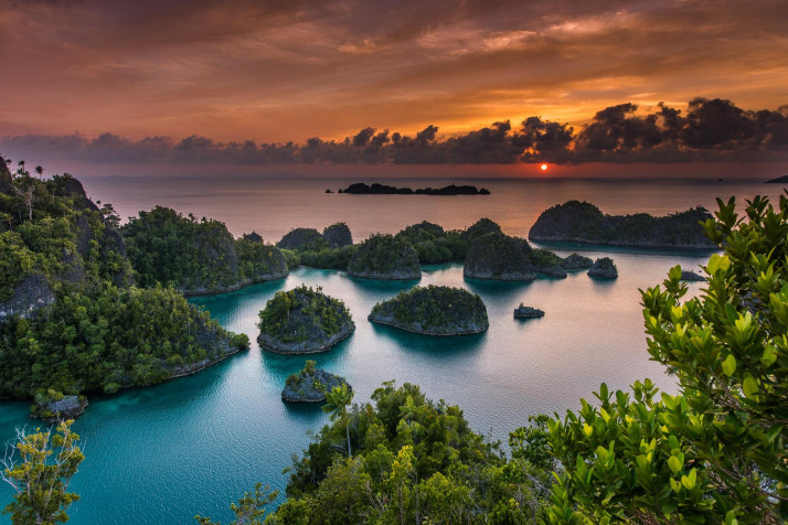 Raja Ampat Desktop HD Background 2000x1333px