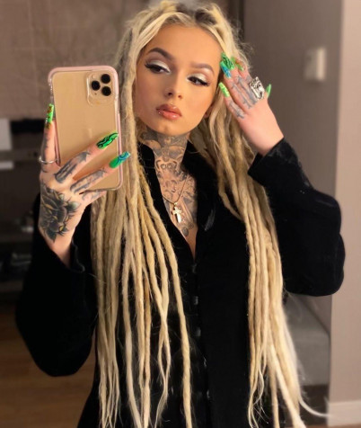 Zhavia Ward Wallpaper for Mobile 1080x1277px