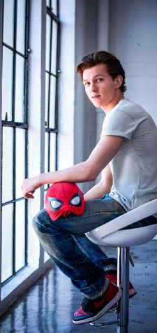 Tom Holland Spider Man Phone Background Image 1938x4096px