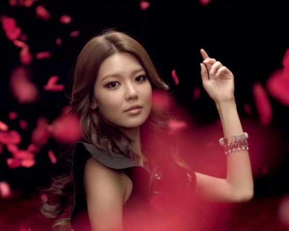 Choi Soo Young MacBook Background 1280x1024px