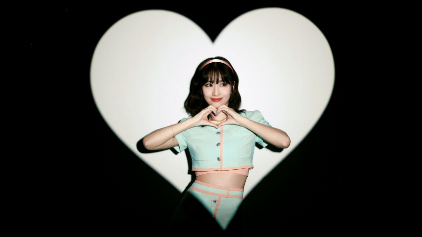 Momo Hirai Wallpaper Image 4096x2304px