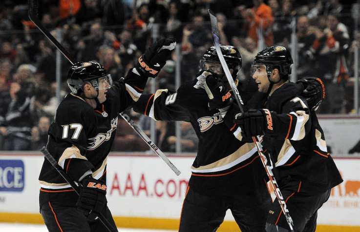 Anaheim Ducks Laptop Wallpaper 2000x1292px