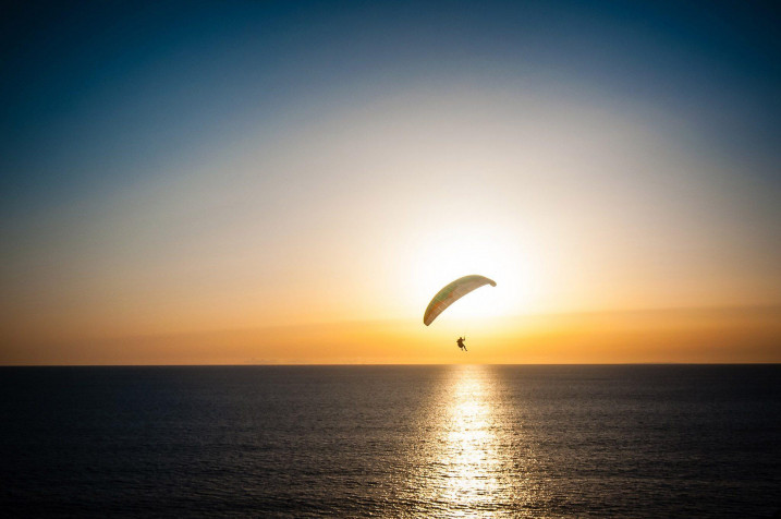 Paragliding Desktop HD Background 2048x1360px