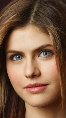 Alexandra Daddario 4k Phone Wallpaper 2160x3840px