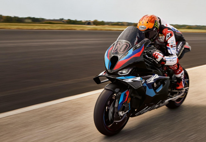 Bmw M 1000 Rr Desktop Background 2048x1408px