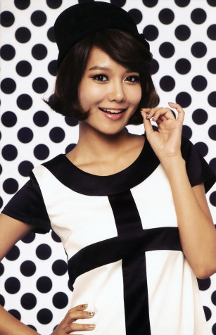 Choi Soo Young iPhone Background 1032x1600px