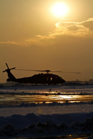 Black Hawk Phone HD Background 1000x1500px